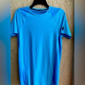 NWT UNDER ARMOUR TEE